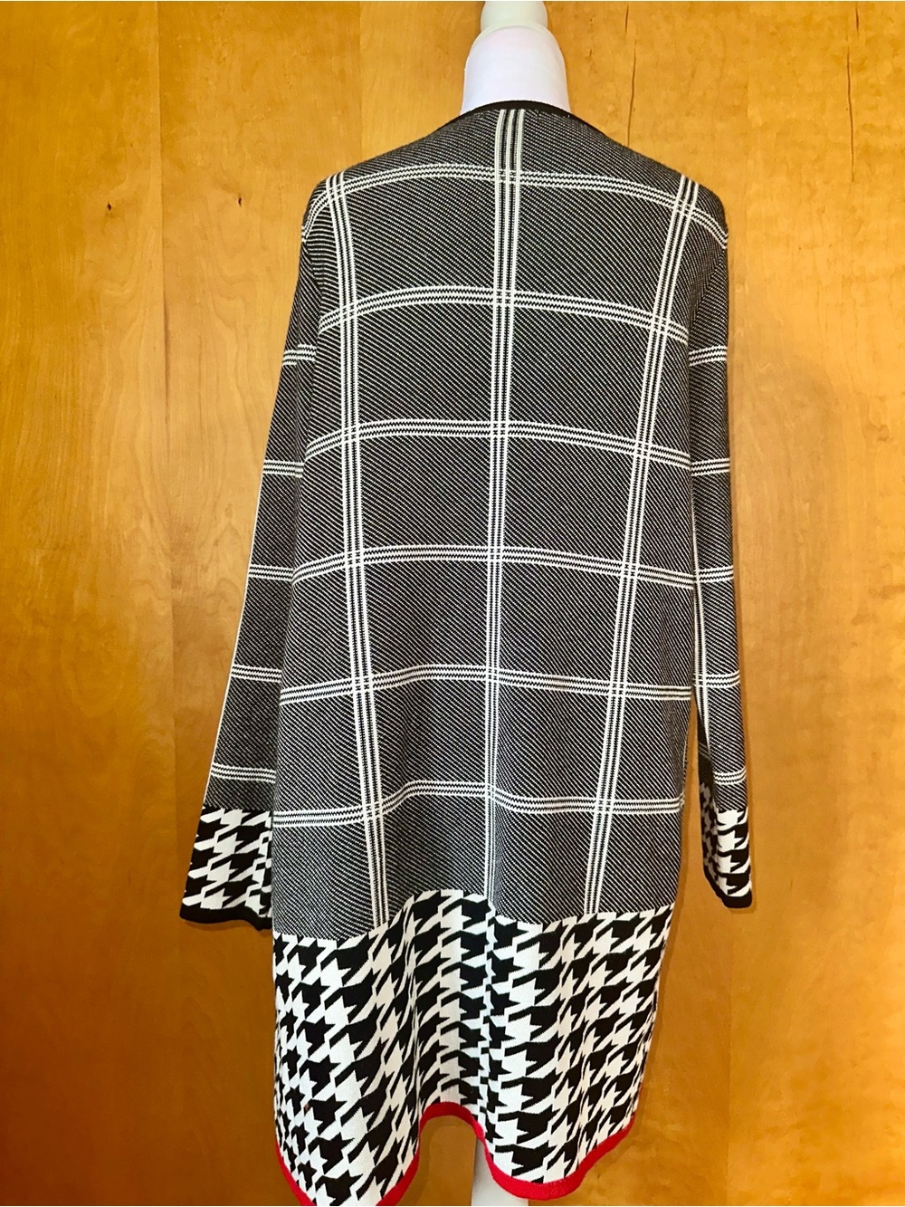 VENUS Black & White Plaid Open-Front Cardigan with Houndstooth Trim - Picture 3 of 5